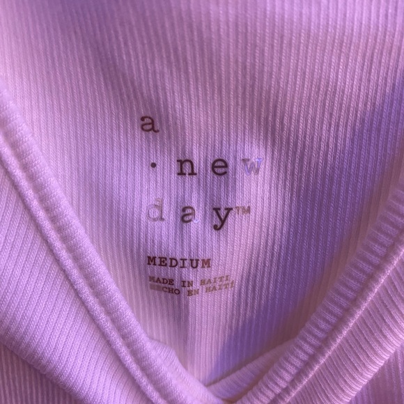 Basic White Tank - Picture 3 of 4